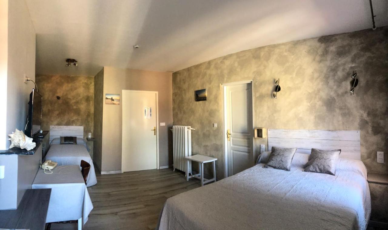 Logis Hotel Restaurant Metropole Mirande  Bagian luar foto