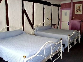 Logis Hotel Restaurant Metropole Mirande  Bagian luar foto