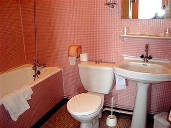 Logis Hotel Restaurant Metropole Mirande  Bagian luar foto
